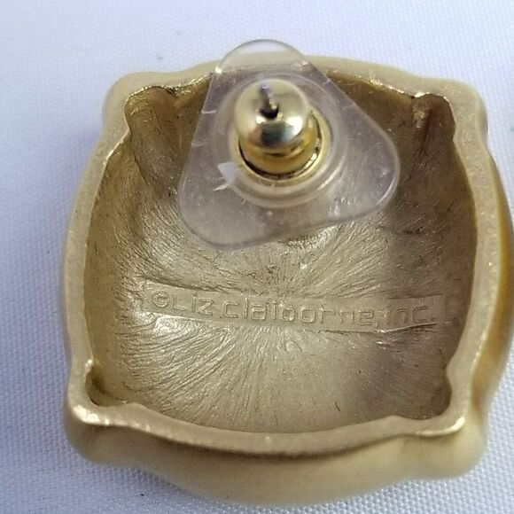 Vintage Liz Claiborne Matte Gold Tone Puffy Stud Earrings, Retro 80s 90s Style - Picture 5 of 8